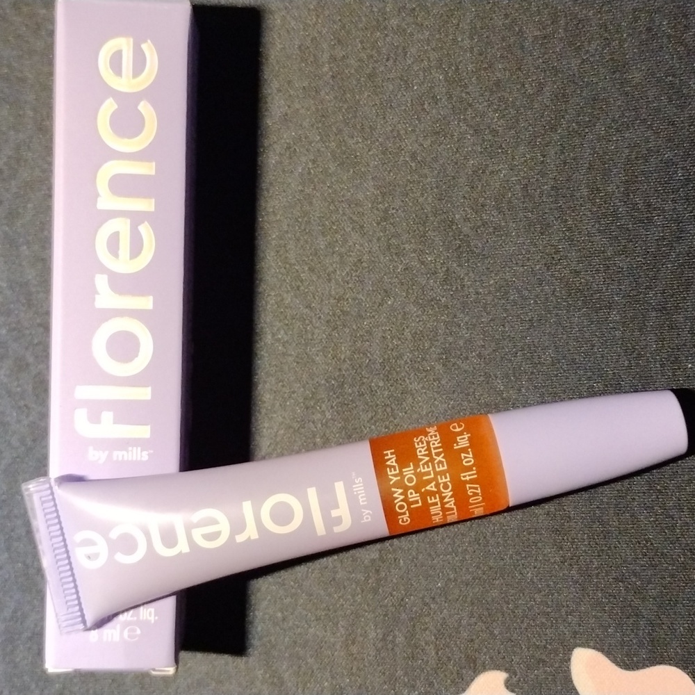 Florence by Mills Glow Yeah Hydrating Lip Oil